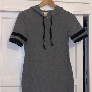Gray short sleeve body con dress with hoodie